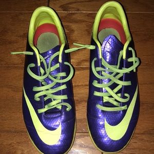 NIKE YOUTH MERCURIAL VICTORY IV INDOOR SOCCER SHOE